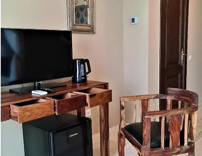 Kaleidoscope Boutique 3* Крайова