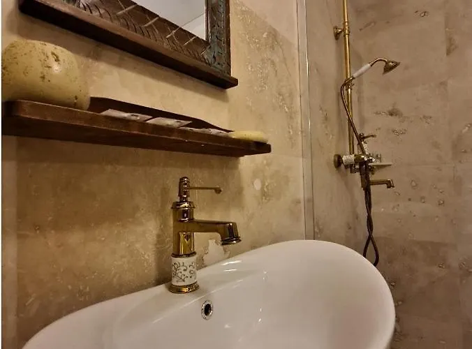 Kaleidoscope Boutique Крайова